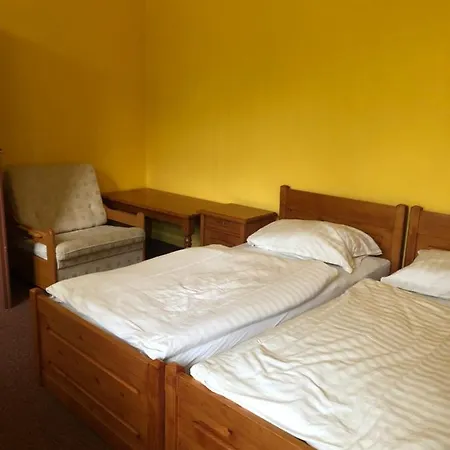 Na čerpací Stanici Robin Oil Apartmán