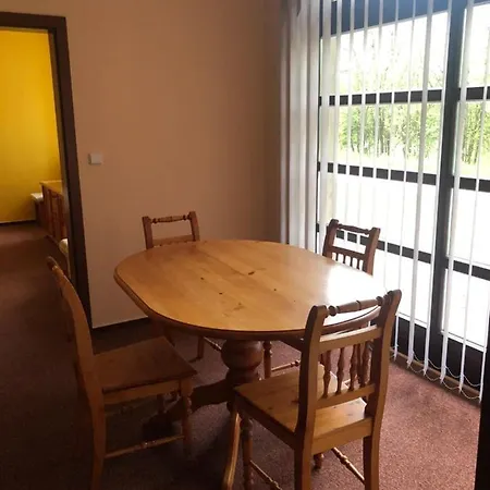 Apartmán Na čerpací Stanici Robin Oil *