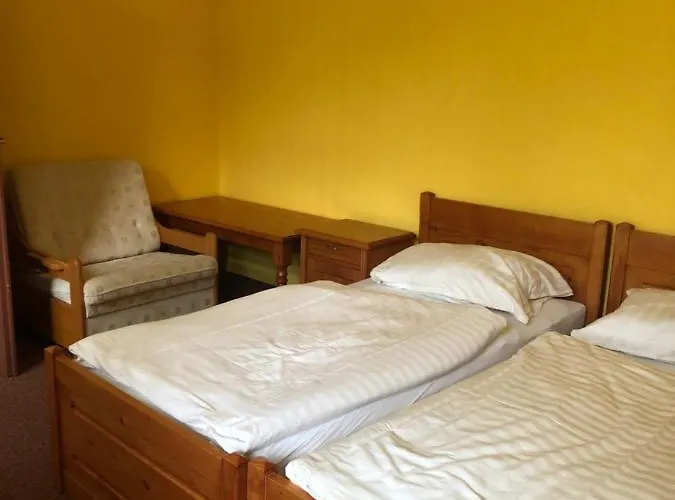 Na Cerpaci Stanici Robin Oil Apartment